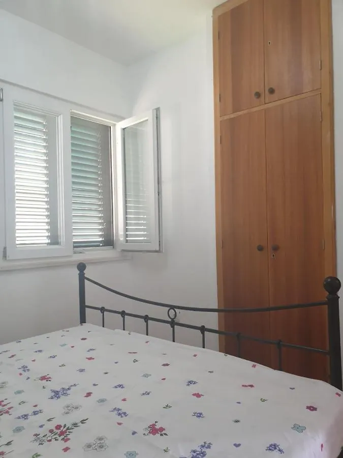 Villa Reminiscence Seget Vranjica Apartment
