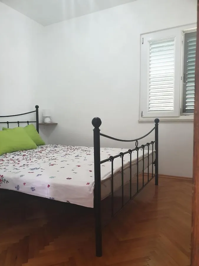 Apartment Villa Reminiscence Seget Vranjica