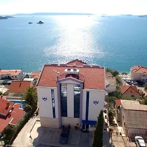 Viktorija Hotel